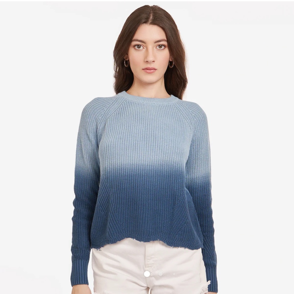 NWT Dip Dye Scallop Shaker Crew in Sky Navy Blue Medium